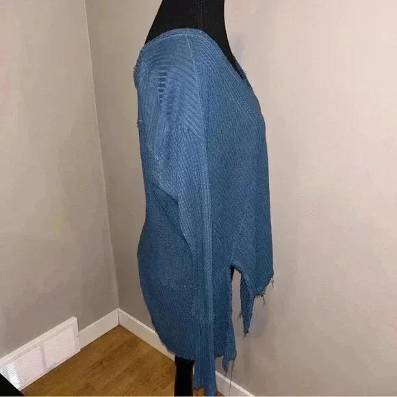 Free People  Top - Picture 2 of 4